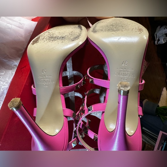 Valentino Garavani Rockstud T-Strap Leather Sandals Pink size 7 EU 37 - Picture 8 of 16